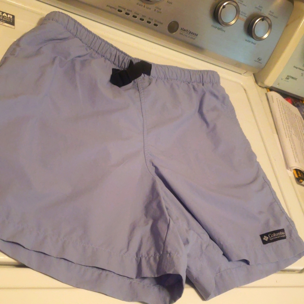 Columbia womens size Medium sports shorts